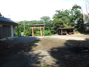 st125_05tm.jpg