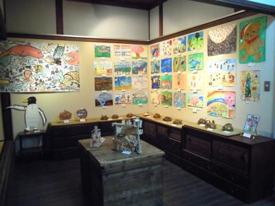 子ども絵画工作教室キッズ・アートi! 展示風景4