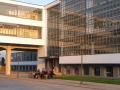 800px-Bauhaus_in_Dessau.jpg