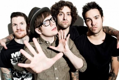 137620071602313129330_Fall-Out-Boy-900-6001-486x326.jpg