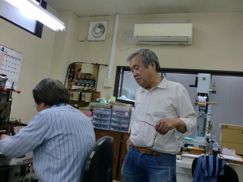 工夫で箔押しの作業効率アップ!誰のおかげ?