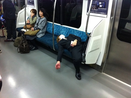 ホスト泥酔