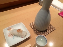 やっぱりお寿司には日本酒ですな♪