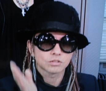 hydeがつけてたプラダのバロックサングラス | Rock Star,Rock Style,