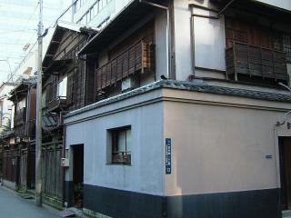 2004_1028_131714AA.jpg