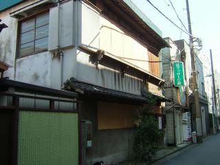 2004_1028_131916AA.jpg
