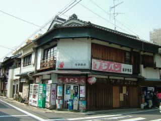 2005_0324_133321AA.jpg