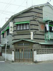 2005_0623_110259AA.jpg