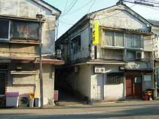 2005_1014_070447AA.jpg