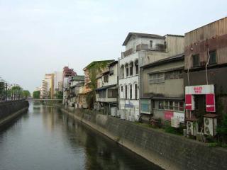 2006_0518_052247AA.jpg