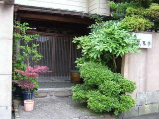 2006_0623_070758AA.jpg