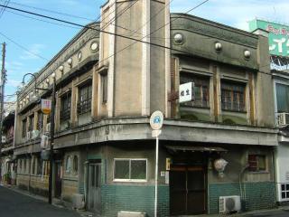 2006_0831_070847AA.jpg