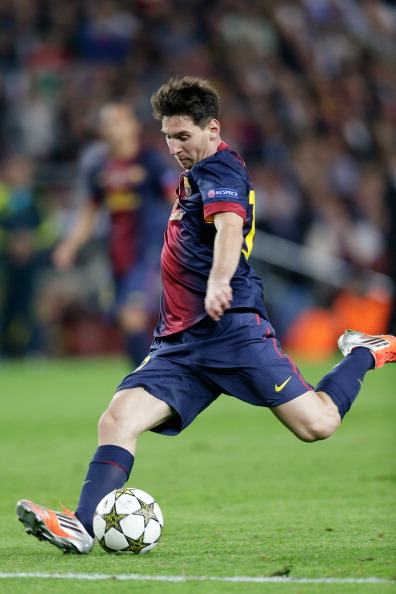 messiKick1.jpg