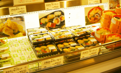 味よしさん。早くも完売後の補充中