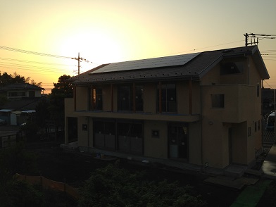 夕暮れ建物風景