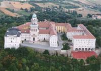 Pannonhalma_-_Benceacute;s_apaacute;tsaacute;g