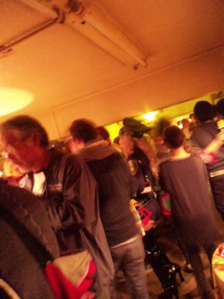 パーティ客は個性豊か