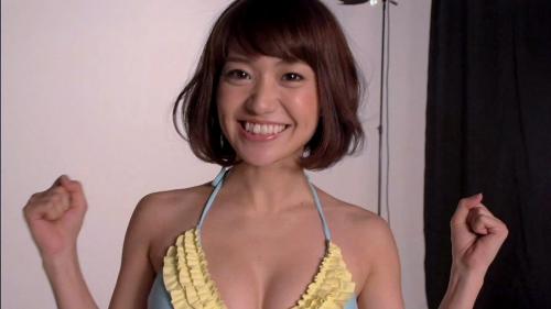 AKB48大島優子のオッパイ水着キャプチャ画像