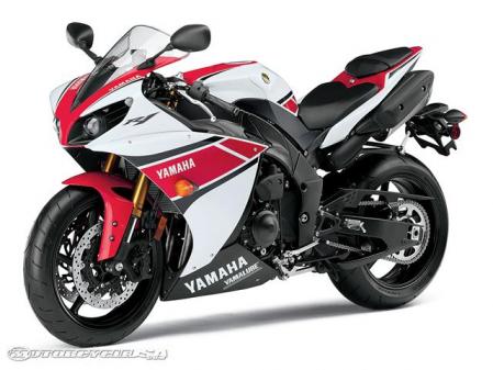 2012_YamahaR1_02.jpg