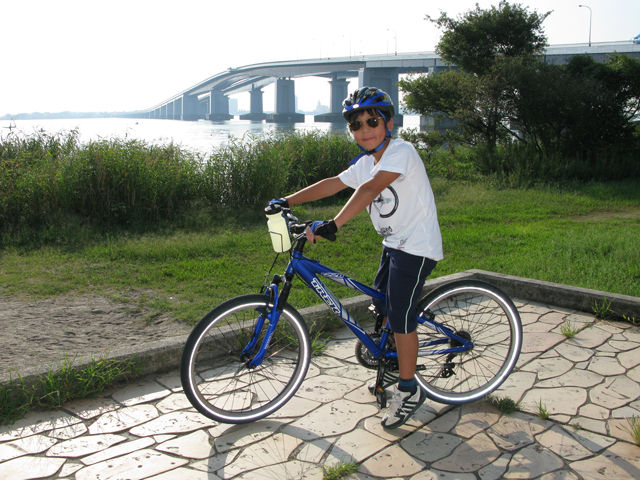 30100644_619223412_199small.jpg