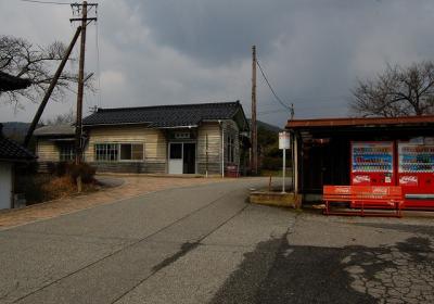 西岸駅