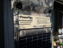 小型ポータブル太陽光発電装置(PowerFilmパワーフィルム)充電完了