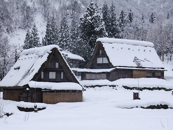 雪の積もった五箇山の合掌集落(相倉) 雪の積もった五箇山の合掌集落(相倉)