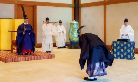 伊勢神宮への使者の派遣の儀式=皇居・宮殿「竹の間」13年9月30日