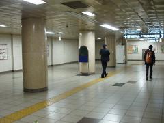 九段下駅半蔵門線神保町寄り改札階