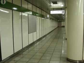 九段下駅新宿線ホーム市ヶ谷寄り