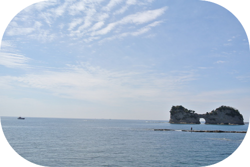 円月島