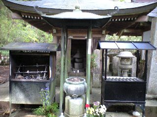 親鸞上人供養塔