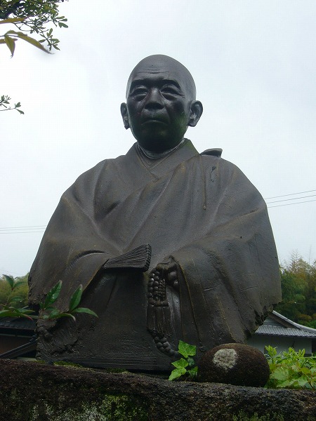 織田朱超作 住職
