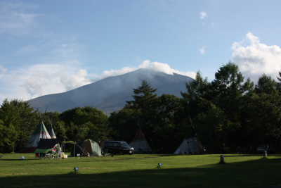 キャンプ場と浅間山