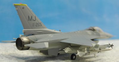 F-16C MJ右後方_R