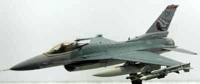 F-16 OK左側面_R