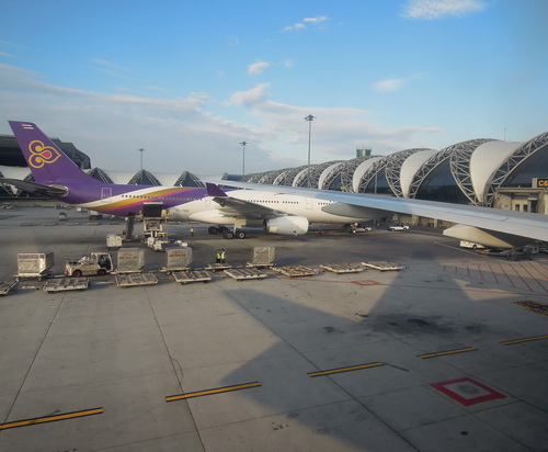 01-HKG-BKK 011