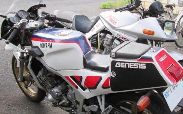 YAMAHA FZR250(2KR) SUZUKI GSX750S ”首都高の青い鳥”