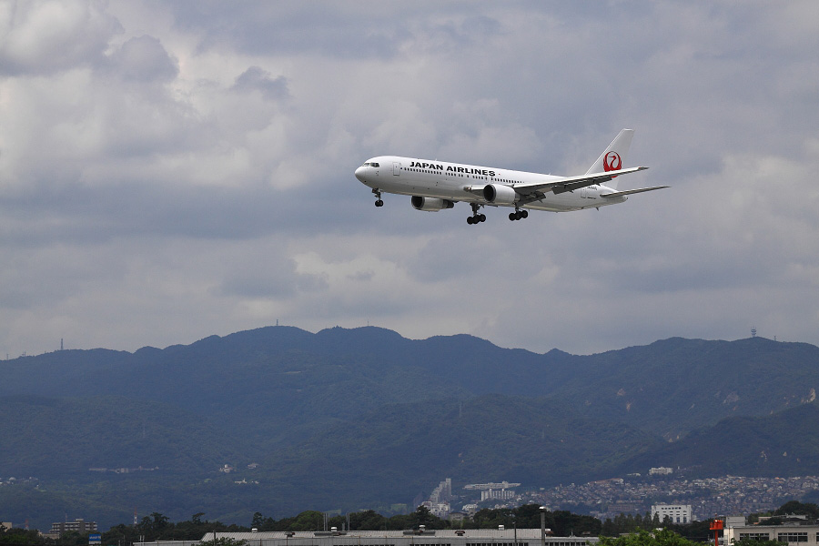 JAL B767-346 / JAL113 (JA8986)