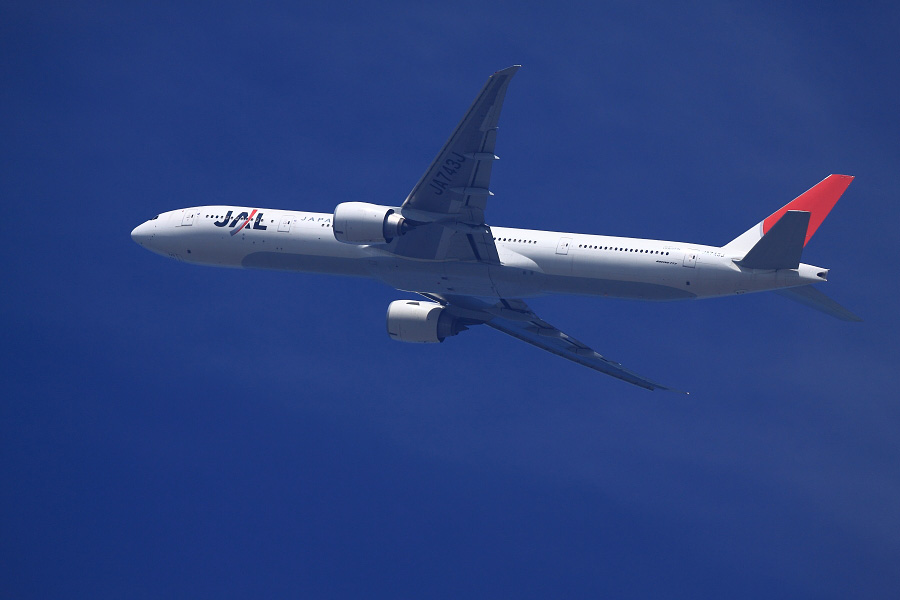 JAL B777-346ER / JAL3002 (JA743J)