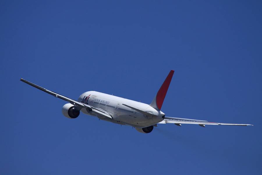 JAL B777-246 / JAL112