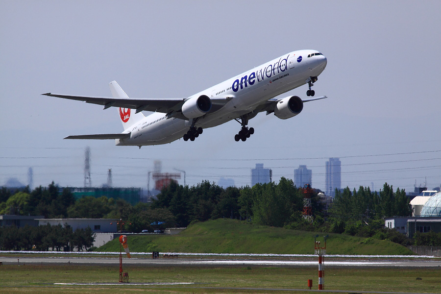 JAL B777-346 / JAL2081
