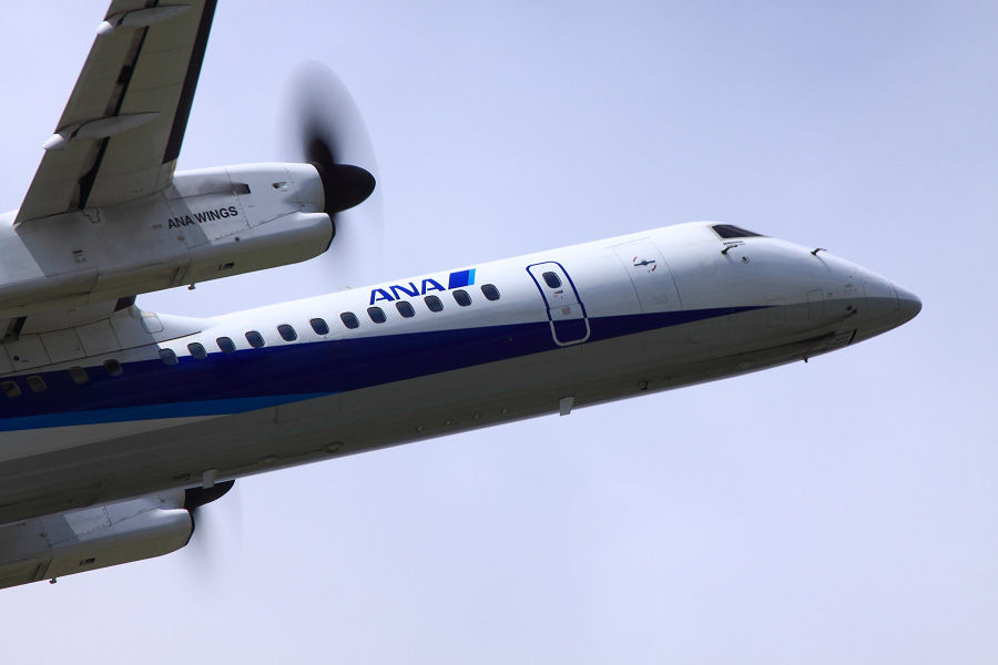 ANA Wings DHC-8-402Q / ANA1637