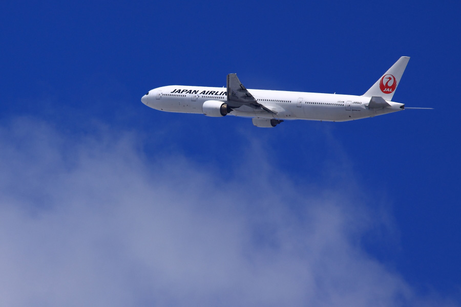 JAL B777-346 / JAL2081 (JA8943)