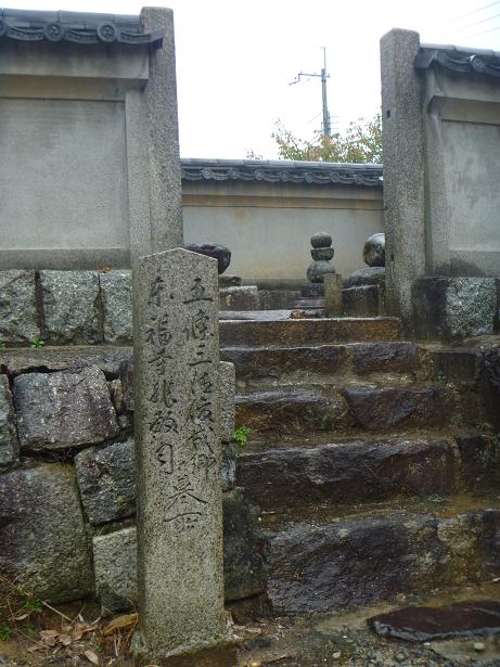 A_20111015184755.jpg