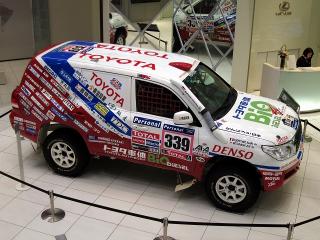 Team Land Cruiser TOYOTA AUTO BODY (トヨタ車体株式会社)