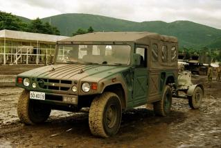 高機動車