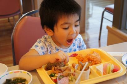 お子様メニュー。たくさん食べました。