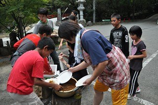 008食事は仕出し弁当と瑠璃寺にお世話になりました