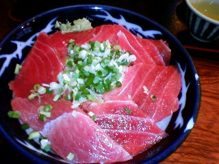 まぐろ丼